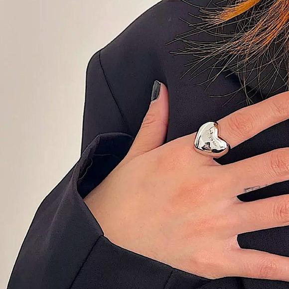 Sterling Silver Plated Love Me Heart Bubble Ring - Picture 9 of 9